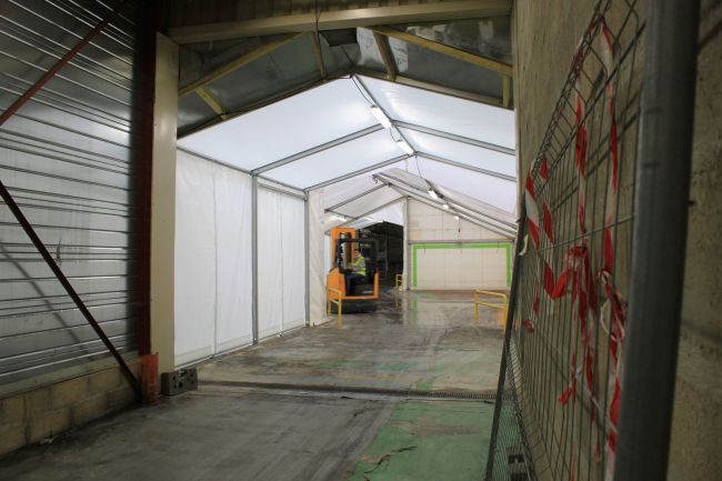 Tunnel réalisé avec des tentes dans le 27.